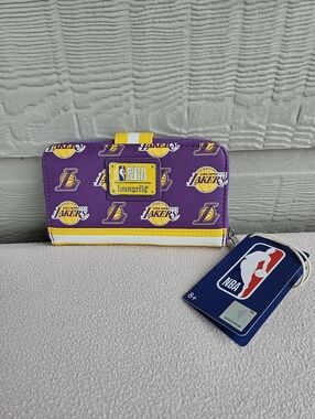 Loungefly NBA Lakers Logo Snap Wallet Purple Yellow Basketball Los Angeles Zip